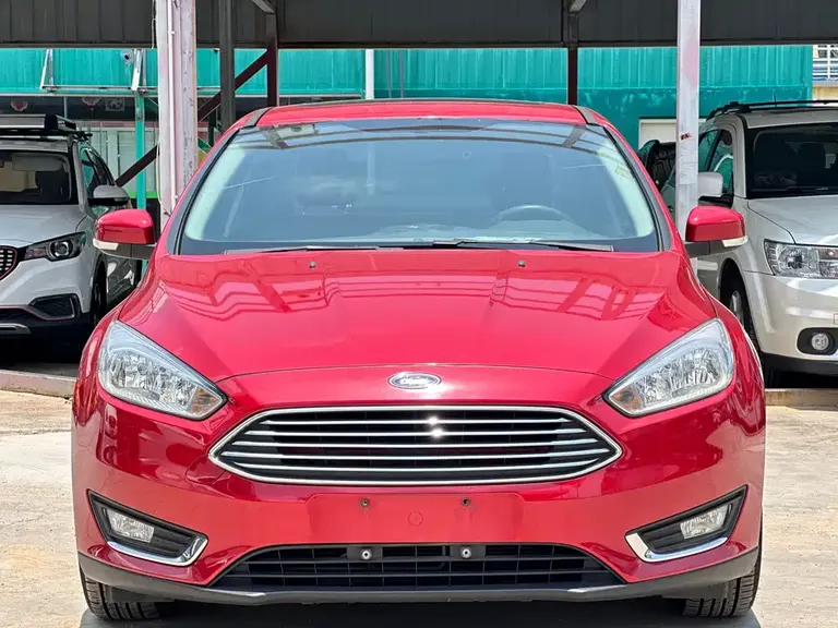 Ford Focus Sedan 1.6 L Auto Style