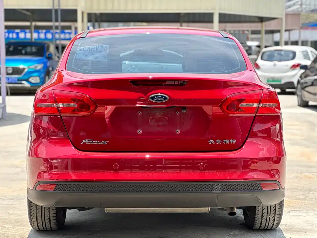 Focus Sedan 1.6 L Auto Style