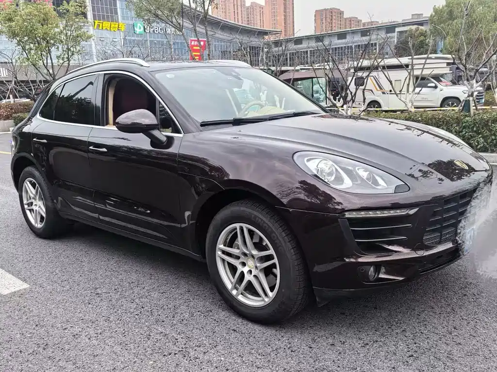 Macan Macan 2.0 T