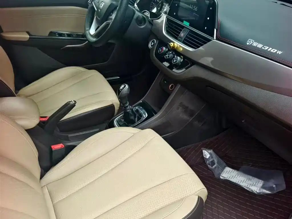 Baojun 310 W 宝骏310 W 2017款 1.5 L 手动豪华型 国V