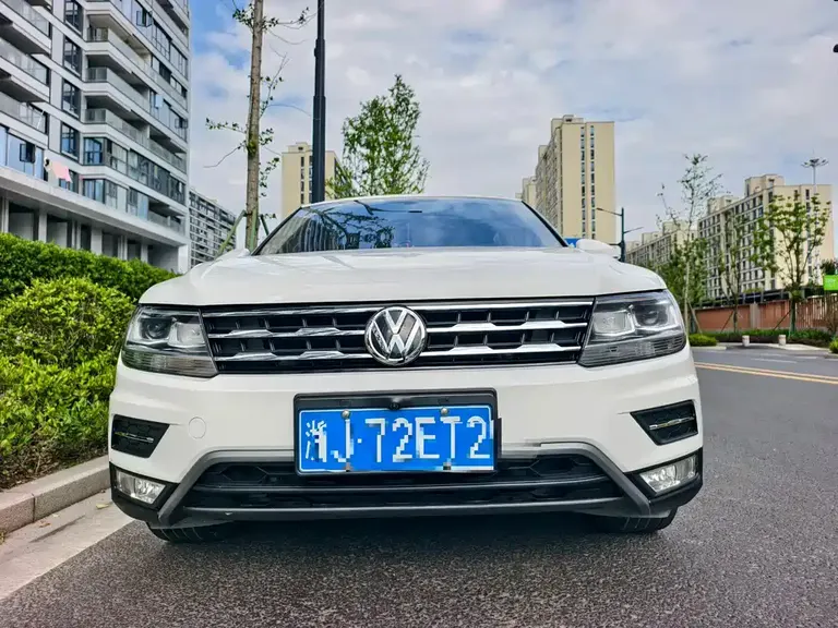 Volkswagen Tiguan L 330 TSI Auto 2 WD Panoramic Comfort CN-VI