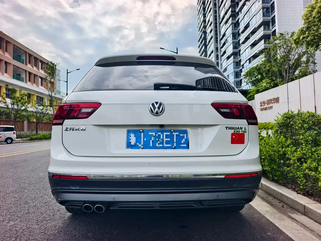 Tiguan L 330 TSI Auto 2 WD Panoramic Comfort CN-VI