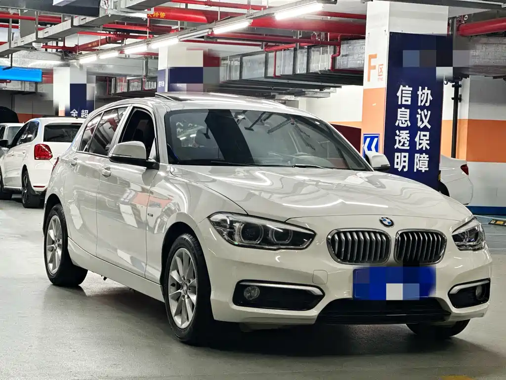 BMW 1 Series (Import) 118 i Urban Design Package