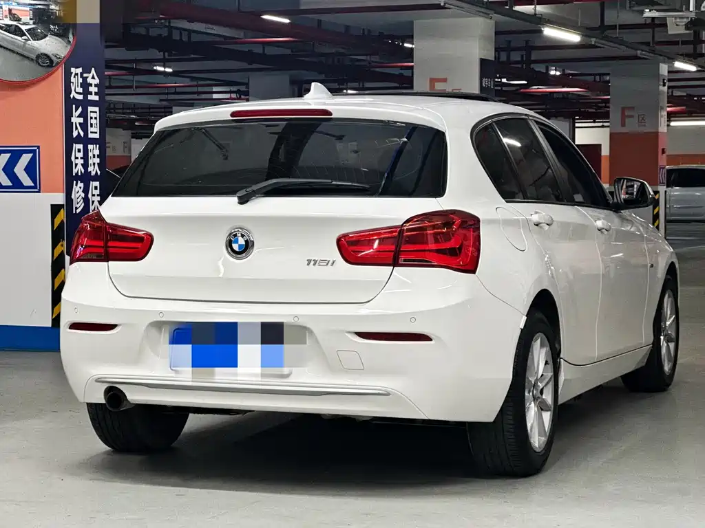BMW 1 Series (Import) 118 i Urban Design Package
