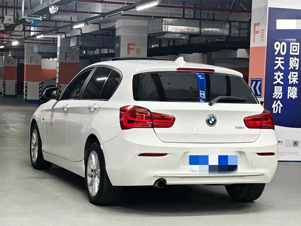 BMW 1 Series (Import) 118 i Urban Design Package