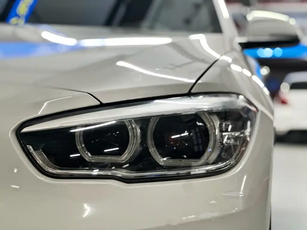 BMW 1 Series (Import) 118 i Urban Design Package