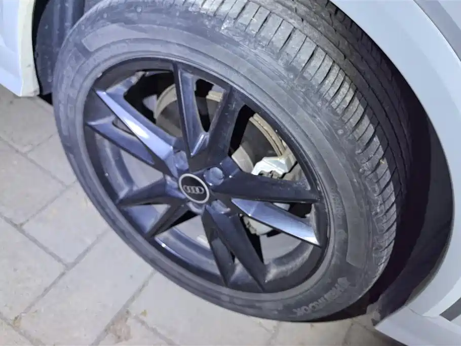 Audi Q2 L 35 TFSI Progressive Dynamic