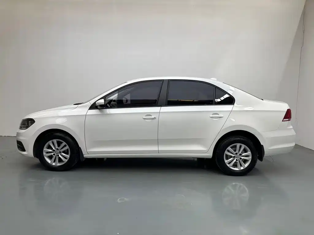 Santana 1.5 L Auto Style