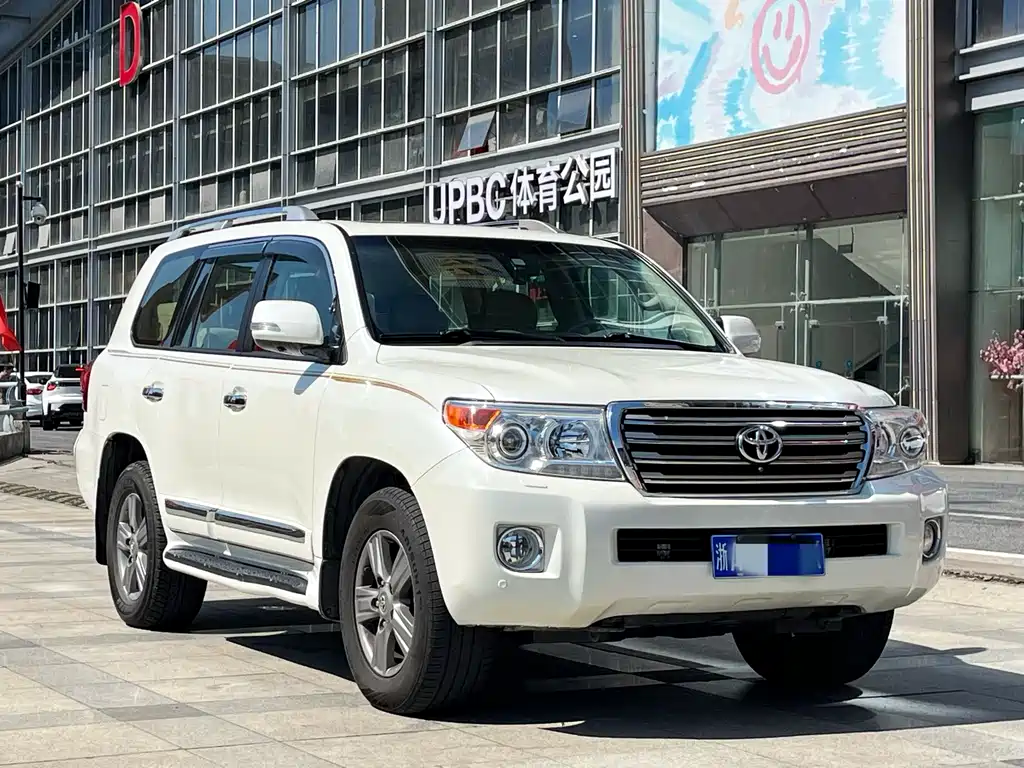 Land Cruiser (Import) 4.6 L V8 Middle East Limited