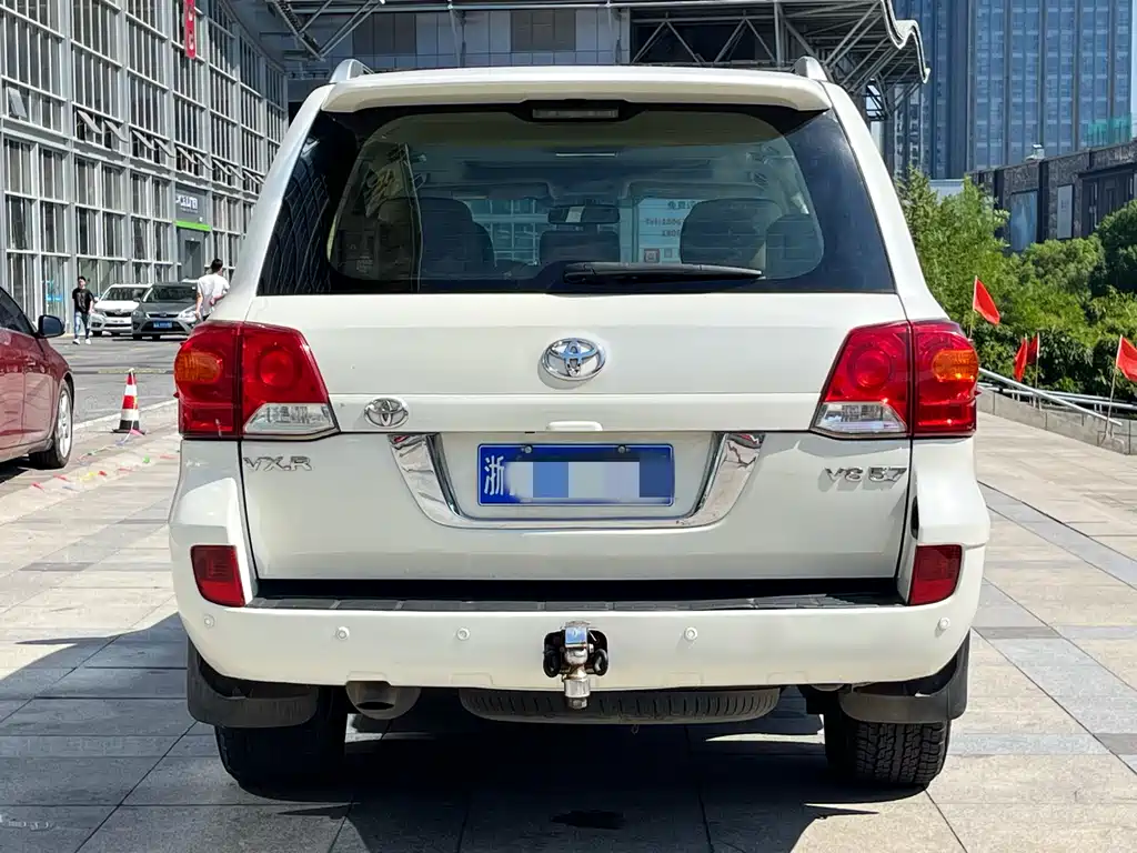 Land Cruiser (Import) 4.6 L V8 Middle East Limited