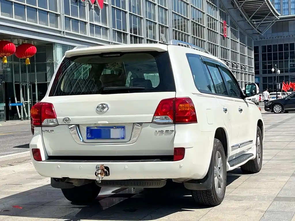 Land Cruiser (Import) 4.6 L V8 Middle East Limited
