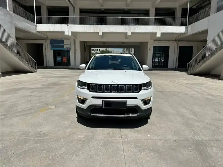 Jeep Compass 200 T Auto Premium Enjoyment