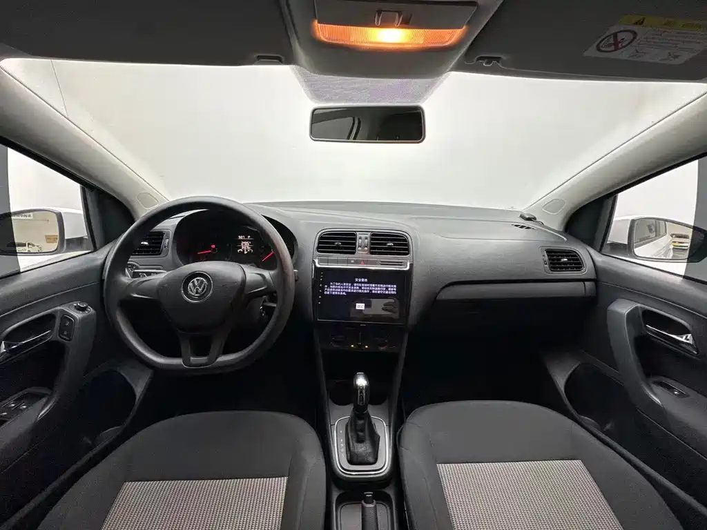 Polo 1.4 L Auto Style