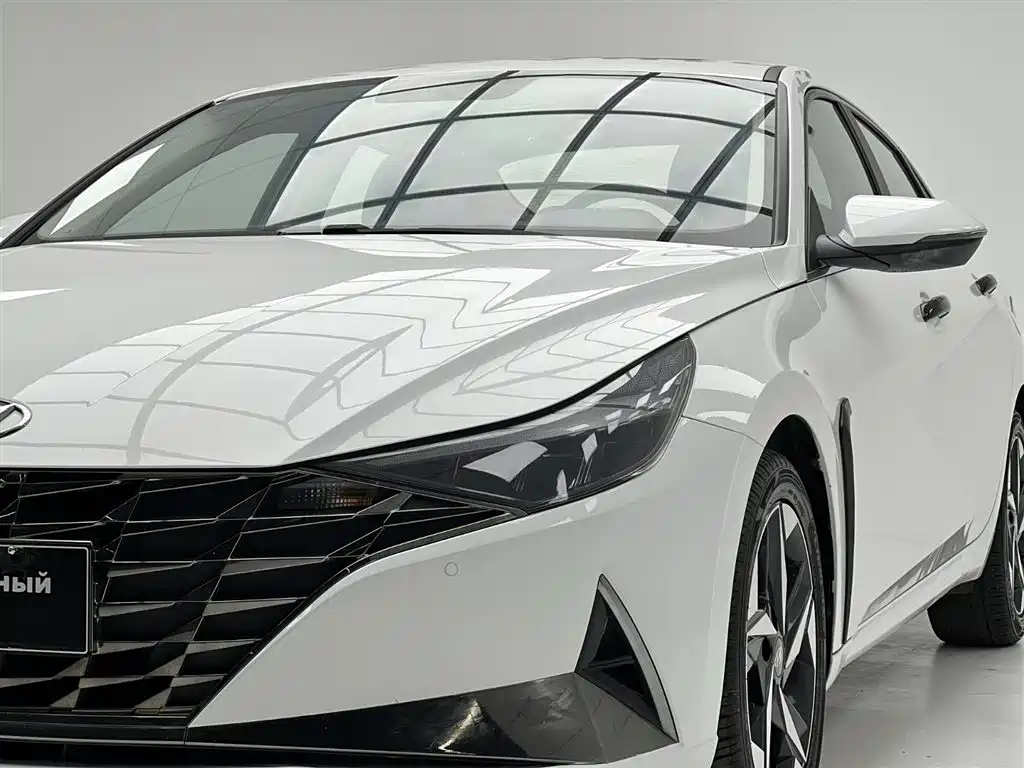 Elantra 1.5 L CVT GLX Elite