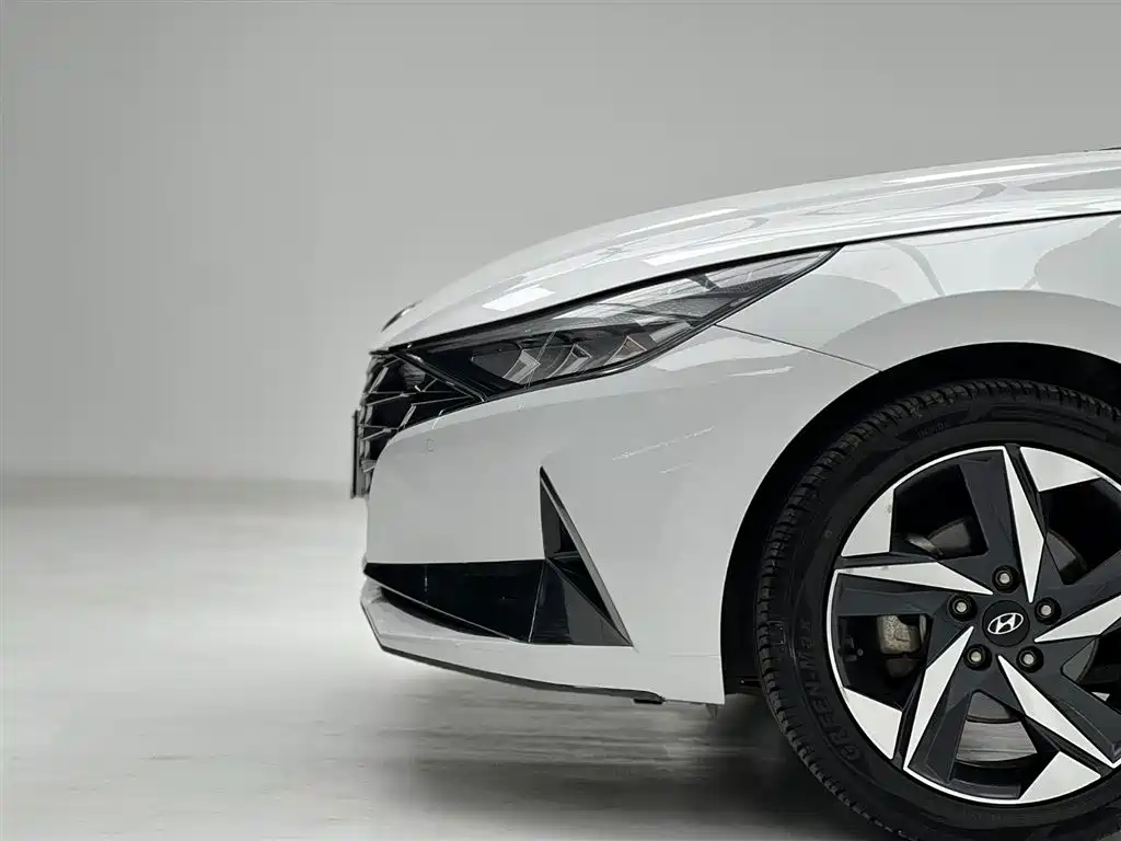 Elantra 1.5 L CVT GLX Elite