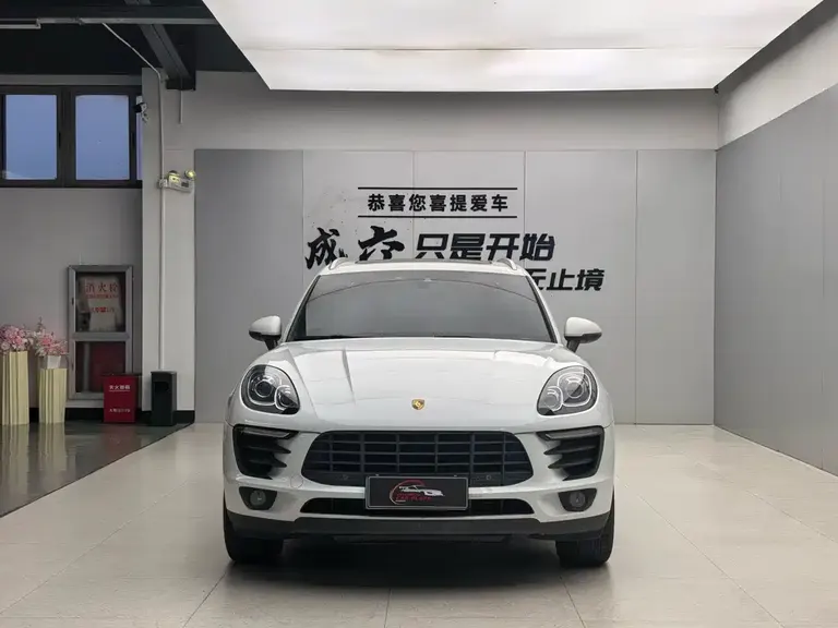 Porsche Macan Macan 2.0 T