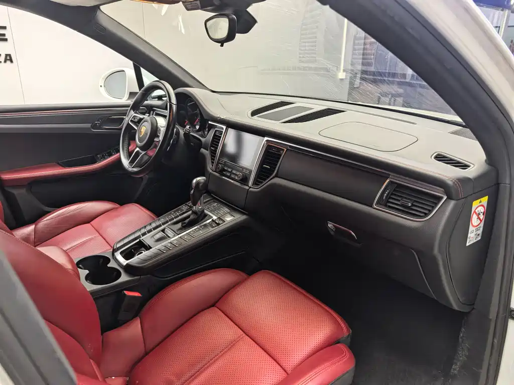 Macan Macan 2.0 T