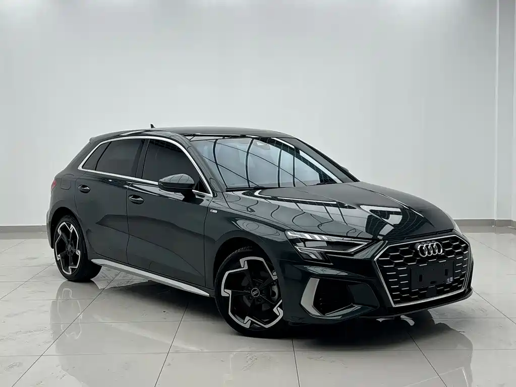 Audi A3 Sportback 35 TFSI Luxury Sport