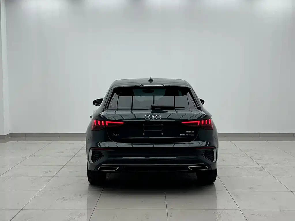 Audi A3 Sportback 35 TFSI Luxury Sport