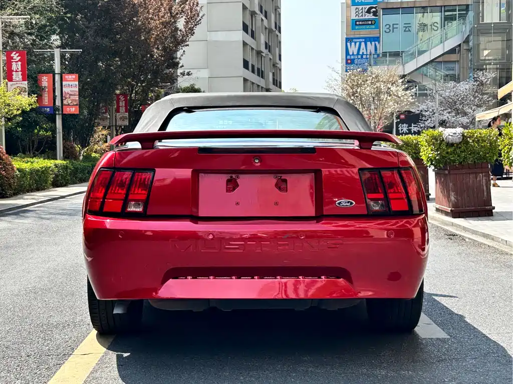 Mustang 3.9 L Auto