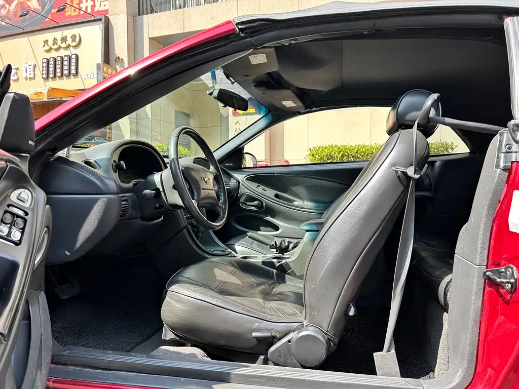 Mustang 3.9 L Auto