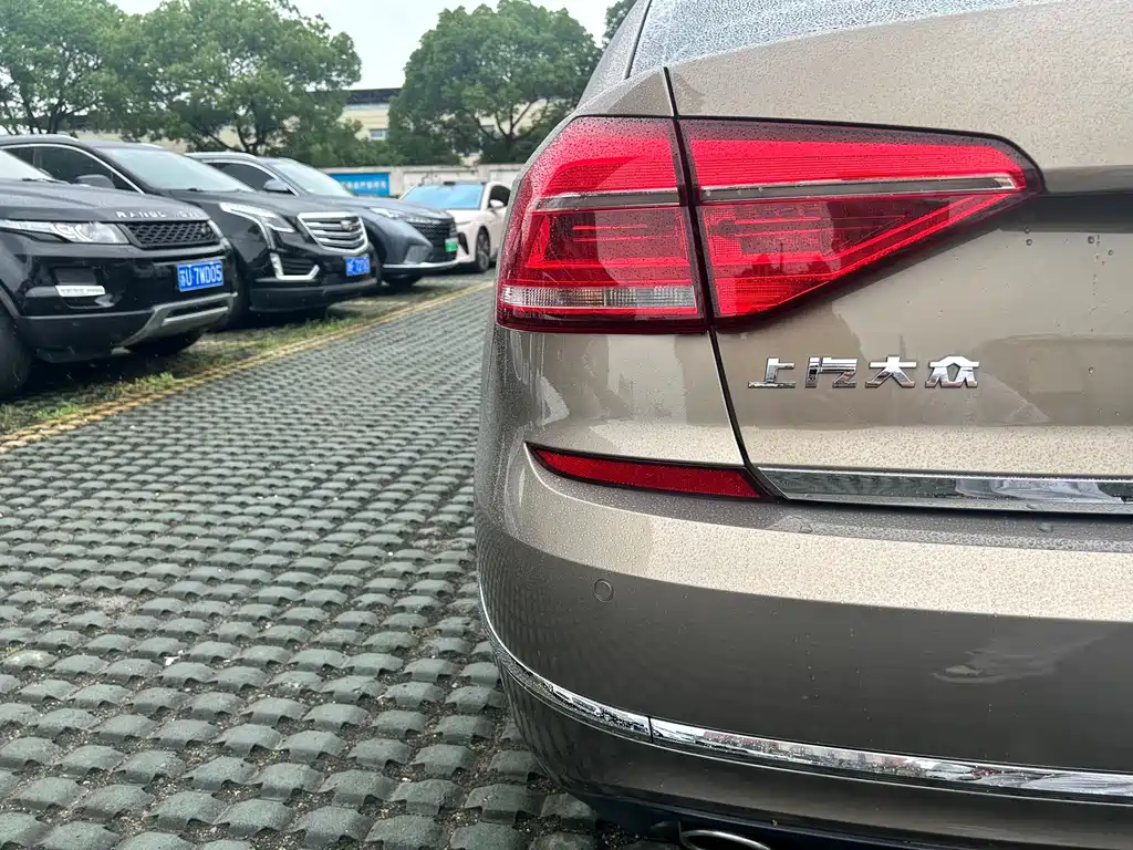 Passat 330 TSI DSG Honored