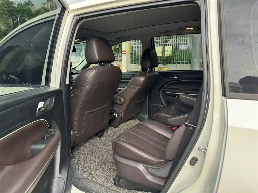 GAC Trumpchi M6 270 T Auto Premium (7-seat) CN-V