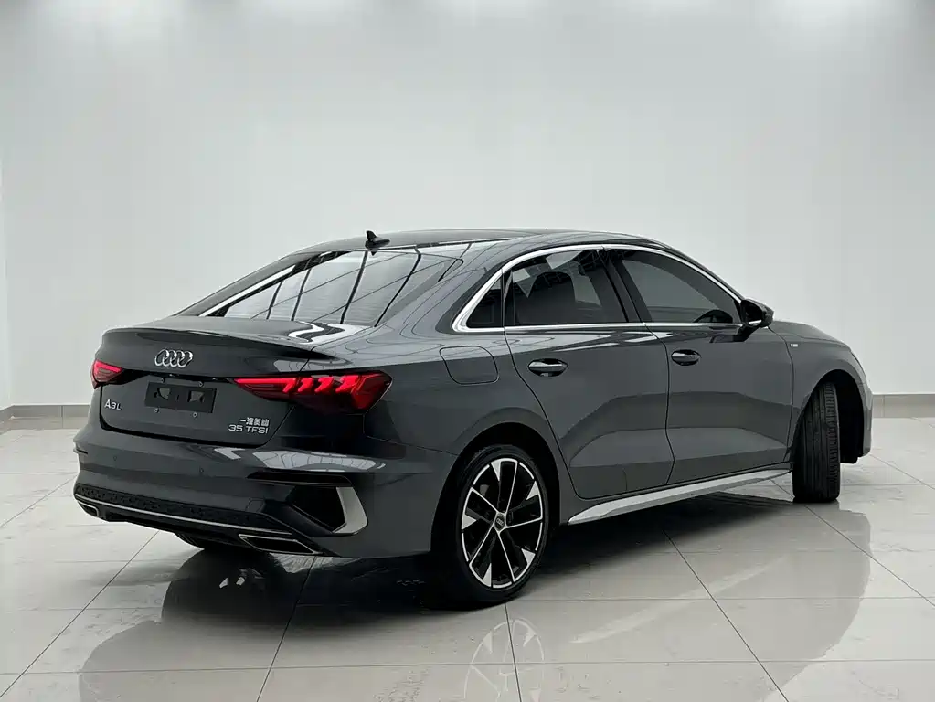 Audi A3 Facelift A3 L Limousine 35 TFSI Fashion Sport