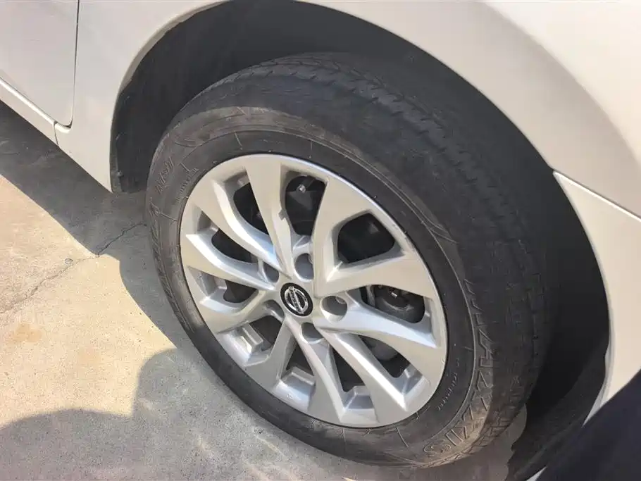 Sylphy Classic 1.6 XE CVT Comfort