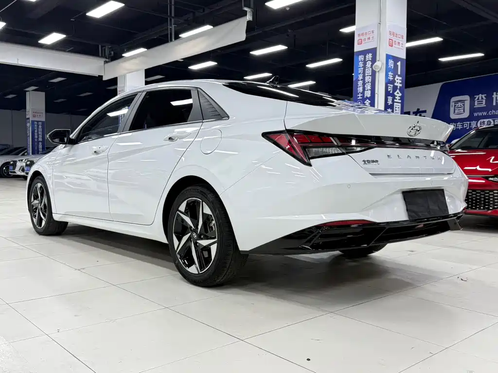 Elantra 1.5 L CVT LUX Distinguished