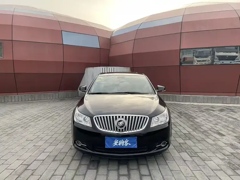 Buick LaCrosse 2.4 L SIDI Graceful