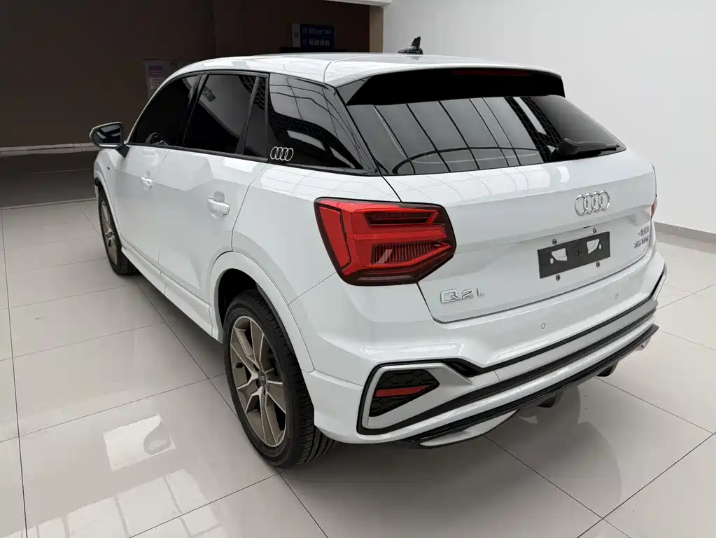 Audi Q2 L 35 TFSI Fashion Dynamic