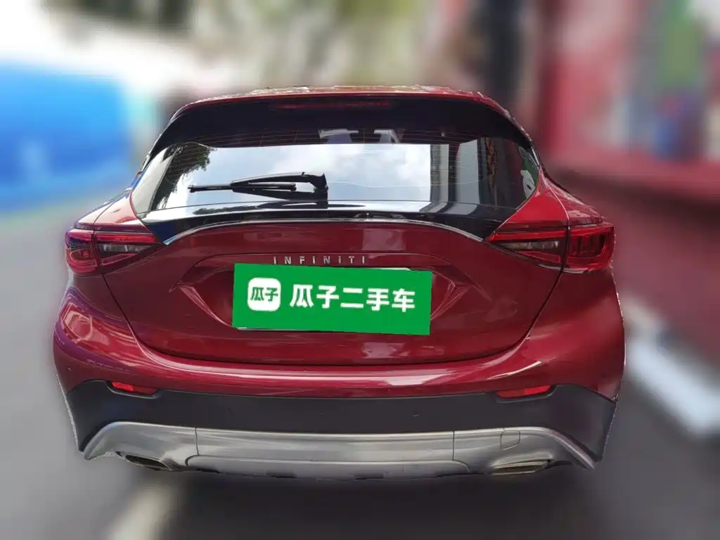 Infiniti QX30 1.6 T 2 WD Sport