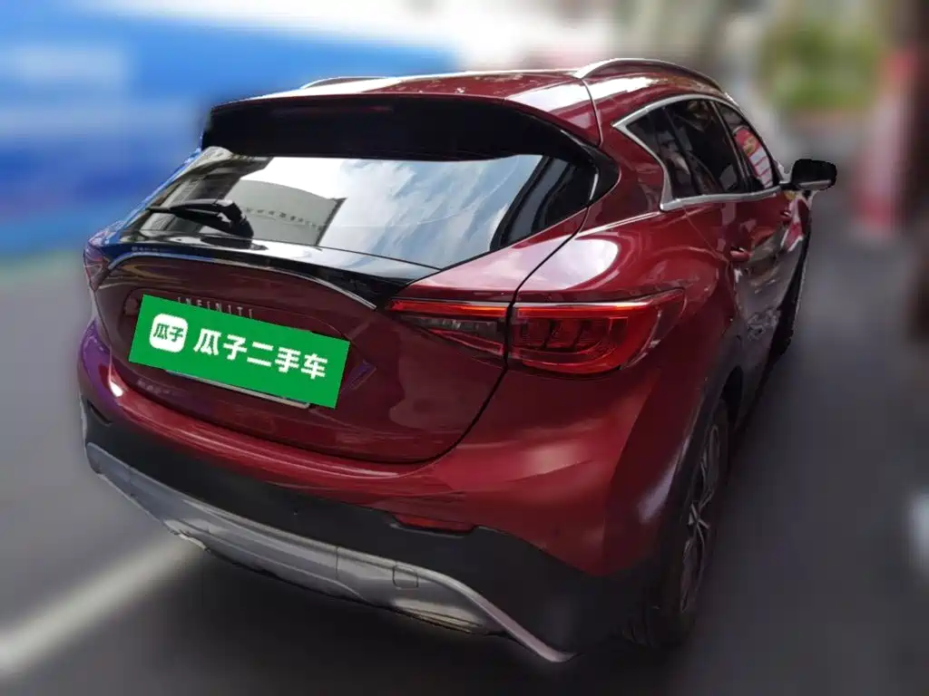 Infiniti QX30 1.6 T 2 WD Sport