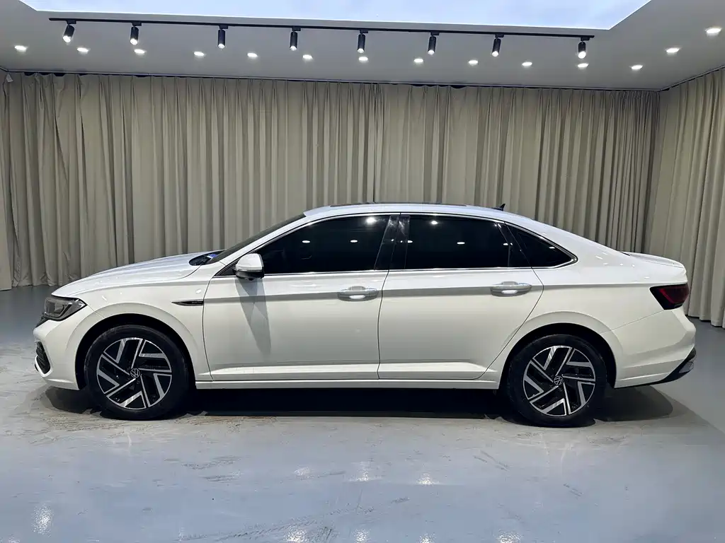 Sagitar 280 TSI DSG Transcend Plus