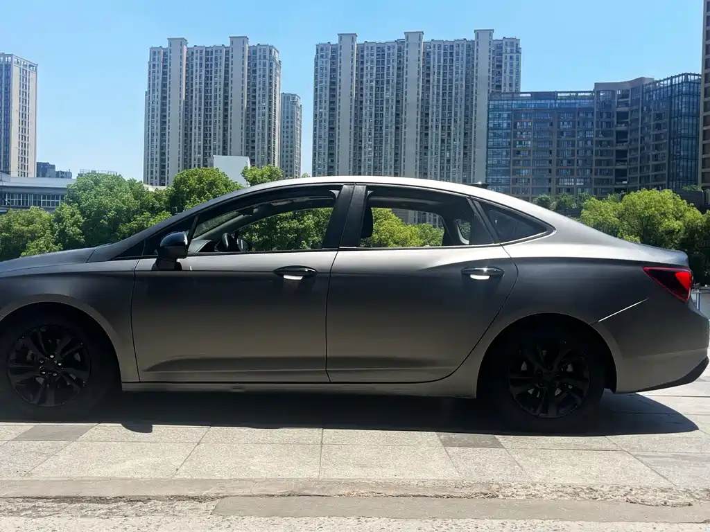 Verano 20 T CVT Leading