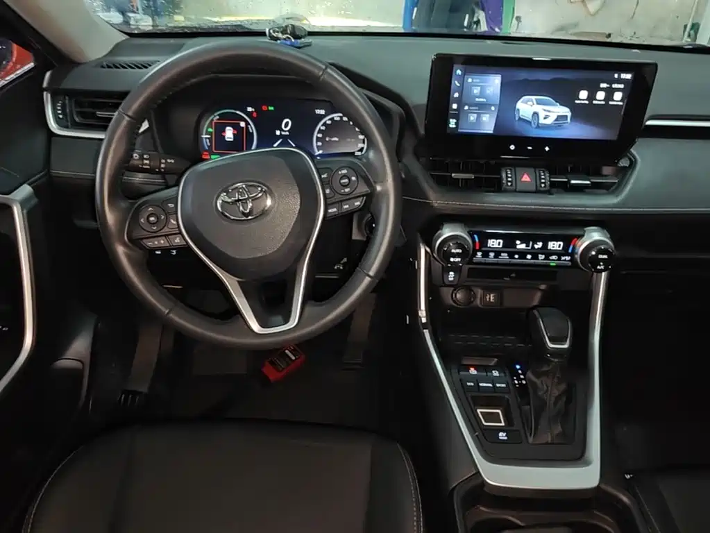 Wildlander Dual Engine 2.5 L E-CVT 2 WD Luxury PLUS