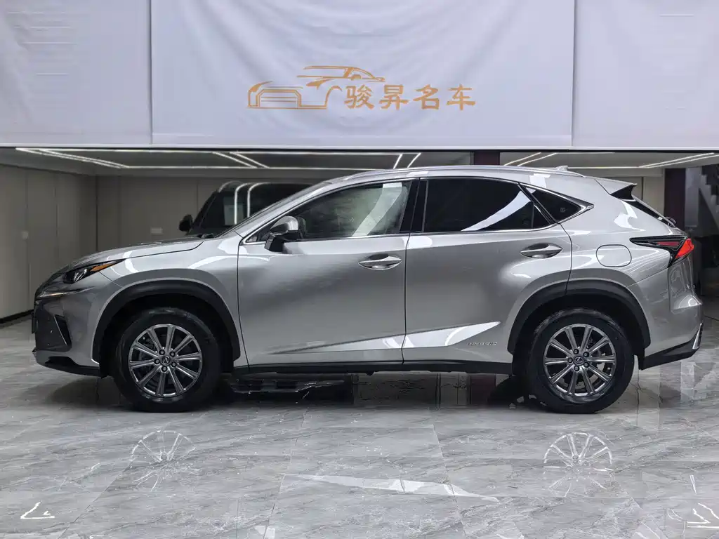 Lexus NX 300 h FWD Sharp Style CN-VI