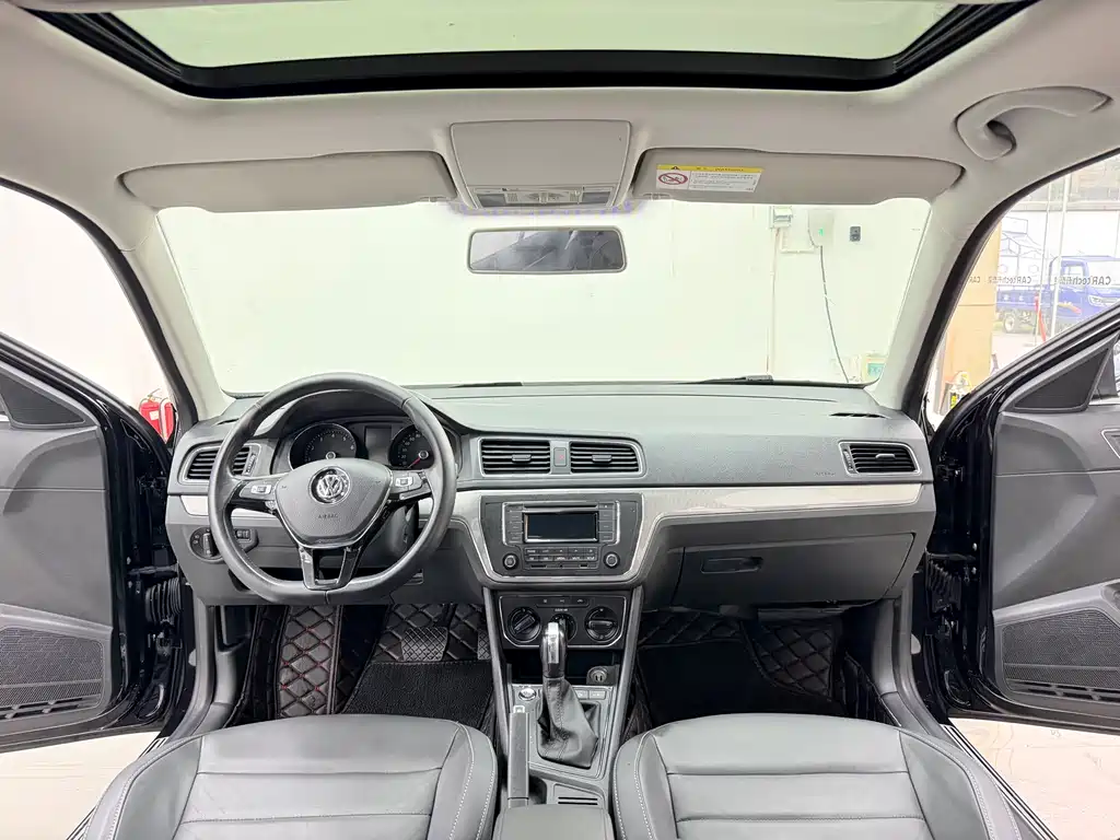 Lavida 1.6 L Auto Comfort