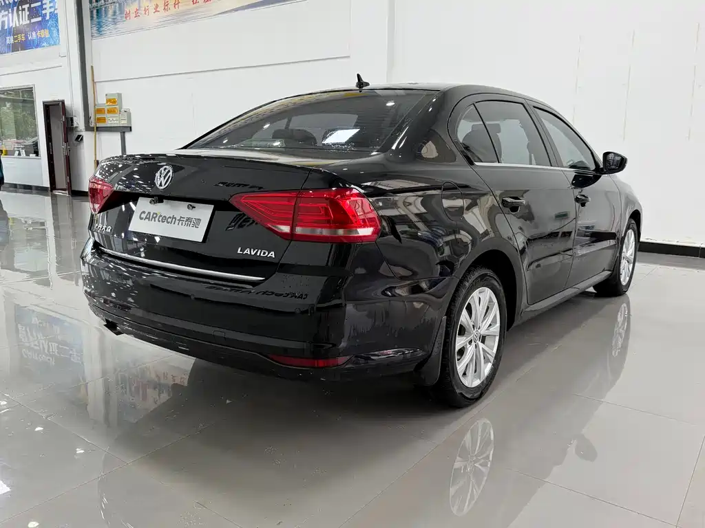 Lavida 1.6 L Auto Comfort