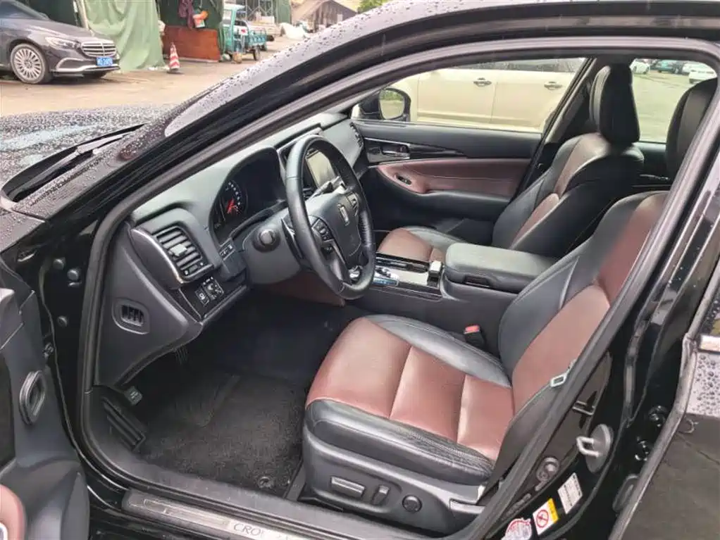 Crown 2.0 T Sport
