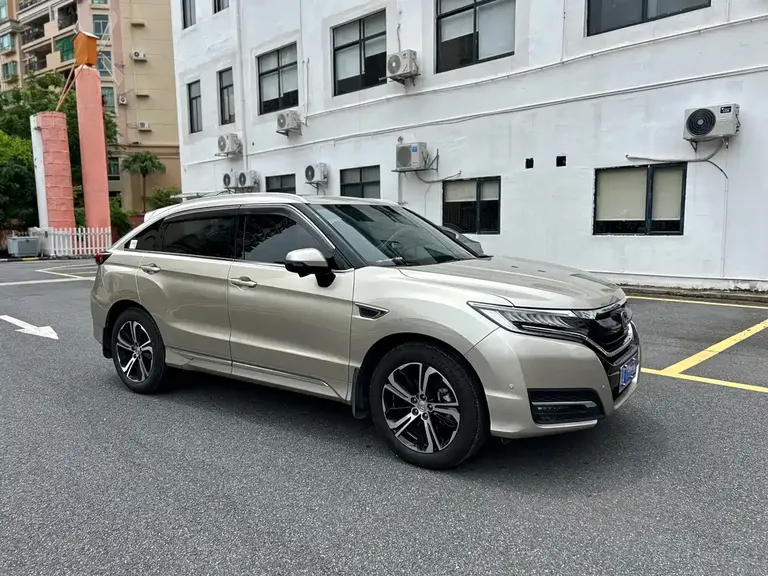 Honda UR-V 370 TURBO 2 WD Distinguished CN-V