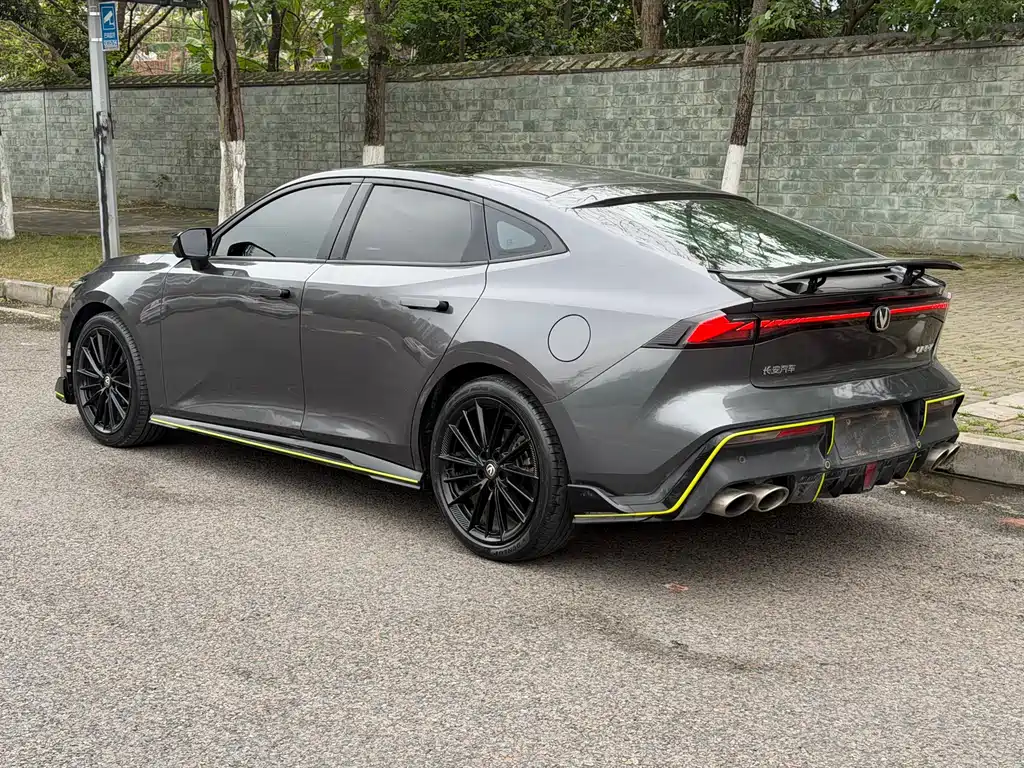 Changan UNI-V 1.5 T Sport