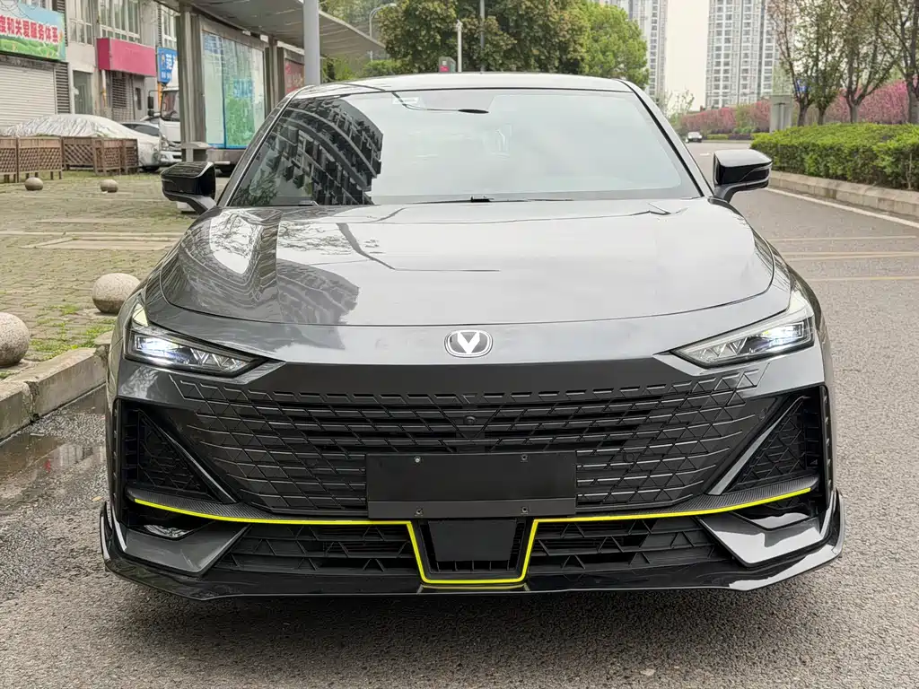 Changan UNI-V 1.5 T Sport