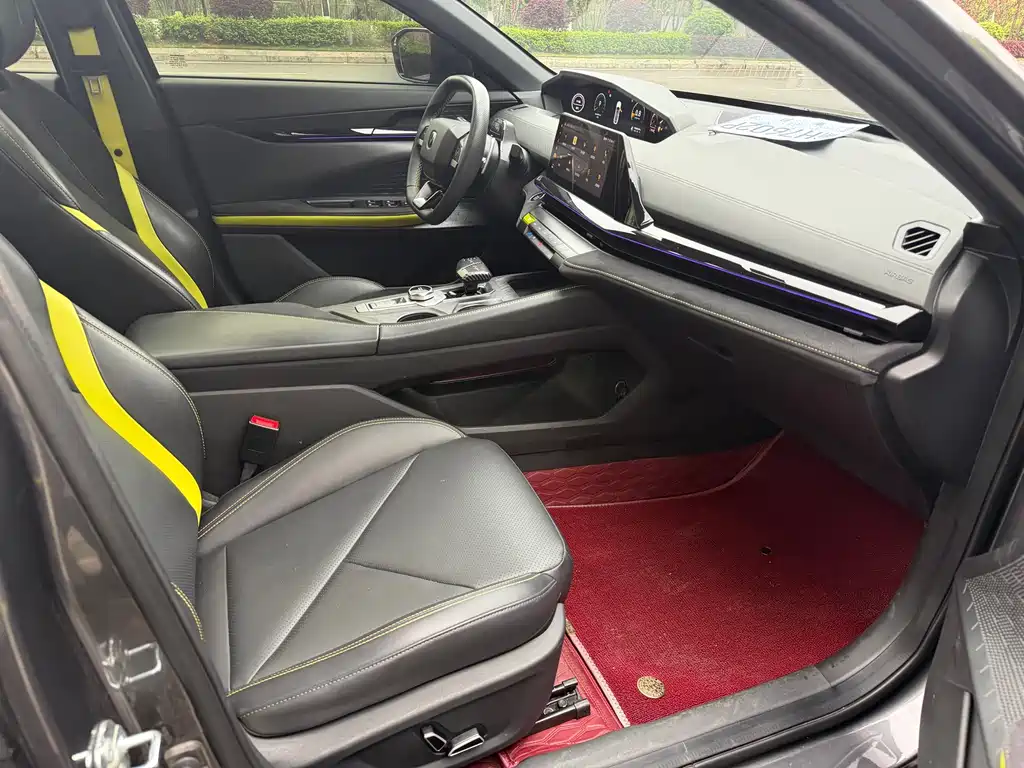 Changan UNI-V 1.5 T Sport