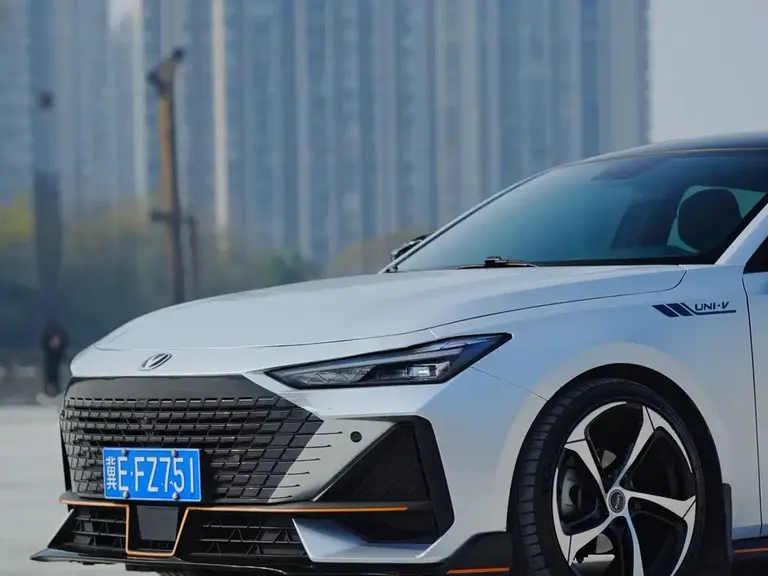 Changan UNI-V 1.5 T Sport