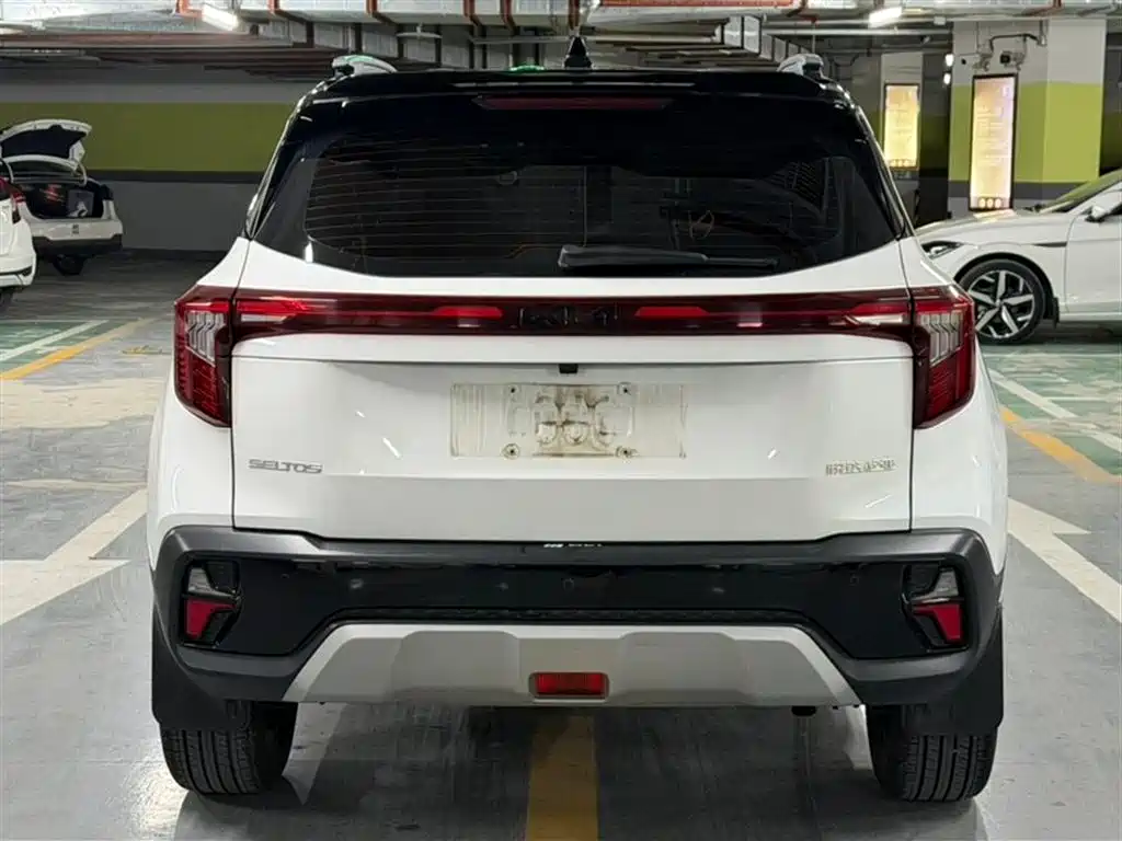 Seltos 1.5 L CVT Luxury