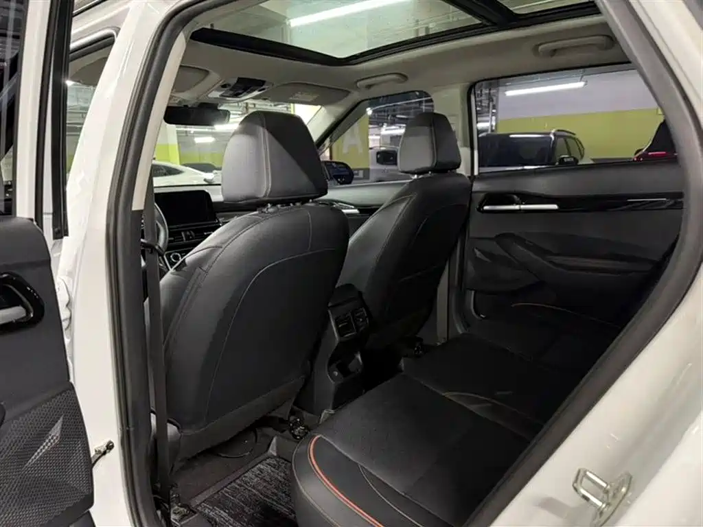 Seltos 1.5 L CVT Luxury