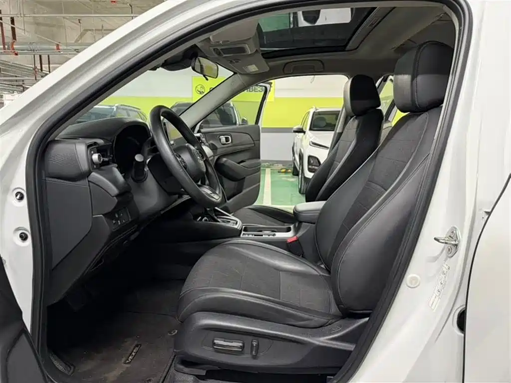 Vezel 1.5 L CVT Pioneer