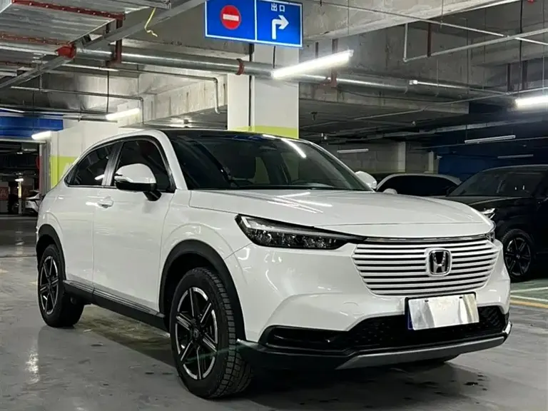 Honda Vezel 1.5 L CVT Tech